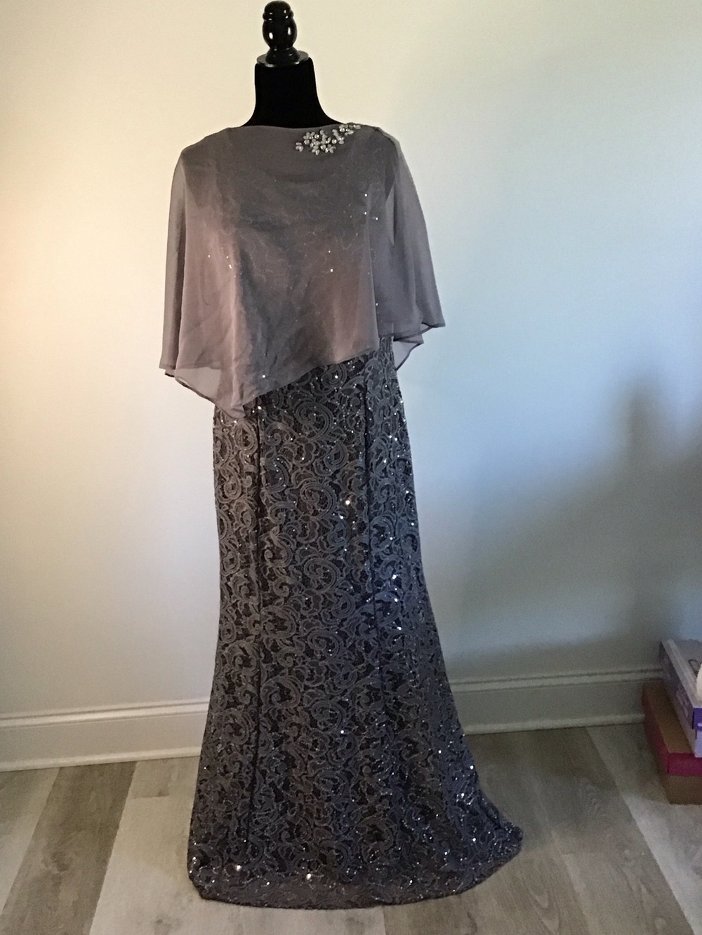 Ignite Evenings New York Dress - Light Gray
